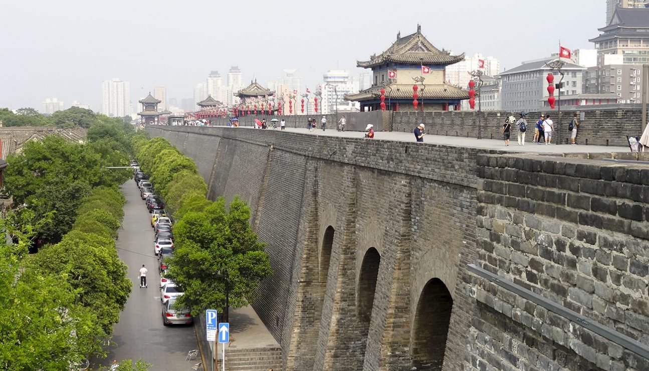 Fietsen over de stadsmuren van Xi'an